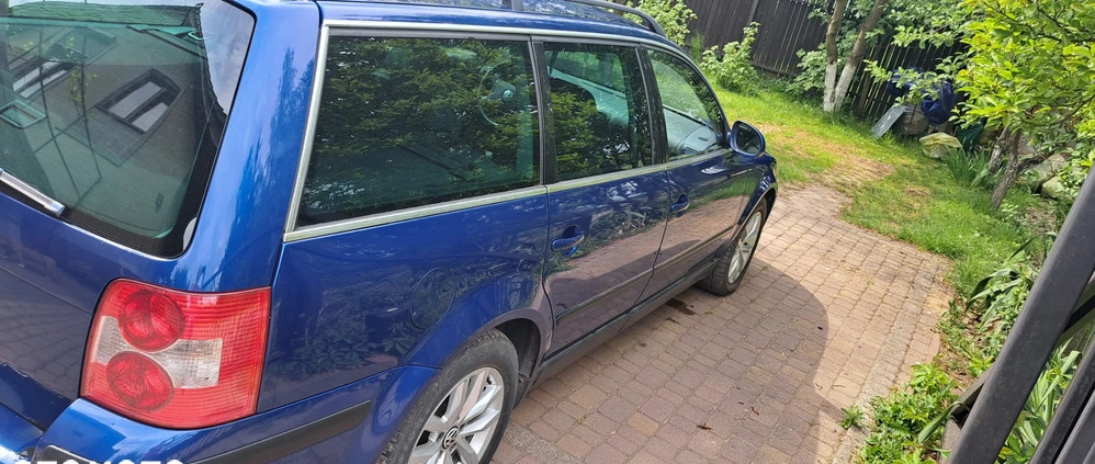 Volkswagen Passat cena 8400 przebieg: 391997, rok produkcji 2004 z Orzesze małe 379